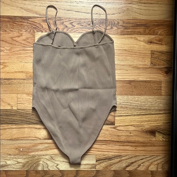Zara Tan Ribbed Bodysuit - Picture 2 of 4